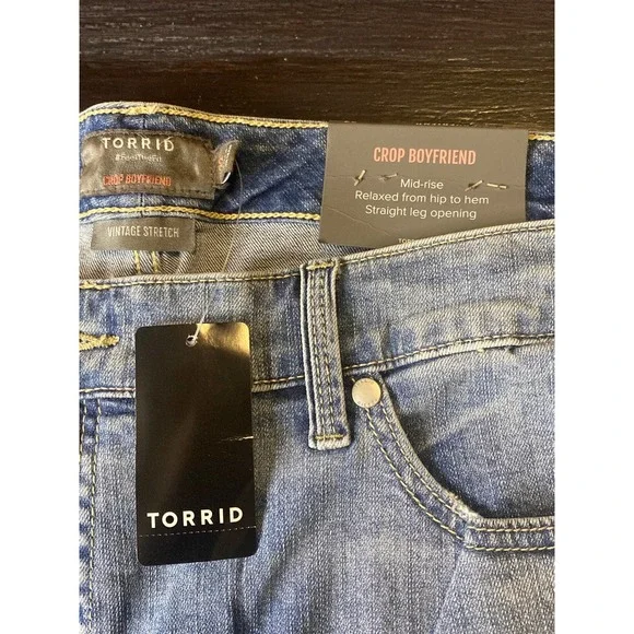 NEW WITH TAGS Torrid Jeans - Picture 3 of 5